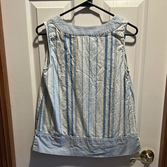 Talbots Blue and White Sleeveless Blouse with Mandarin Collar - Picture 4 of 4